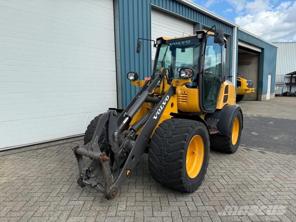 Volvo L 25 F Incarcator pe pneuri