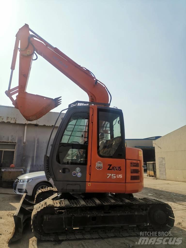 Hitachi ZX 75 Excavatoare pe șenile
