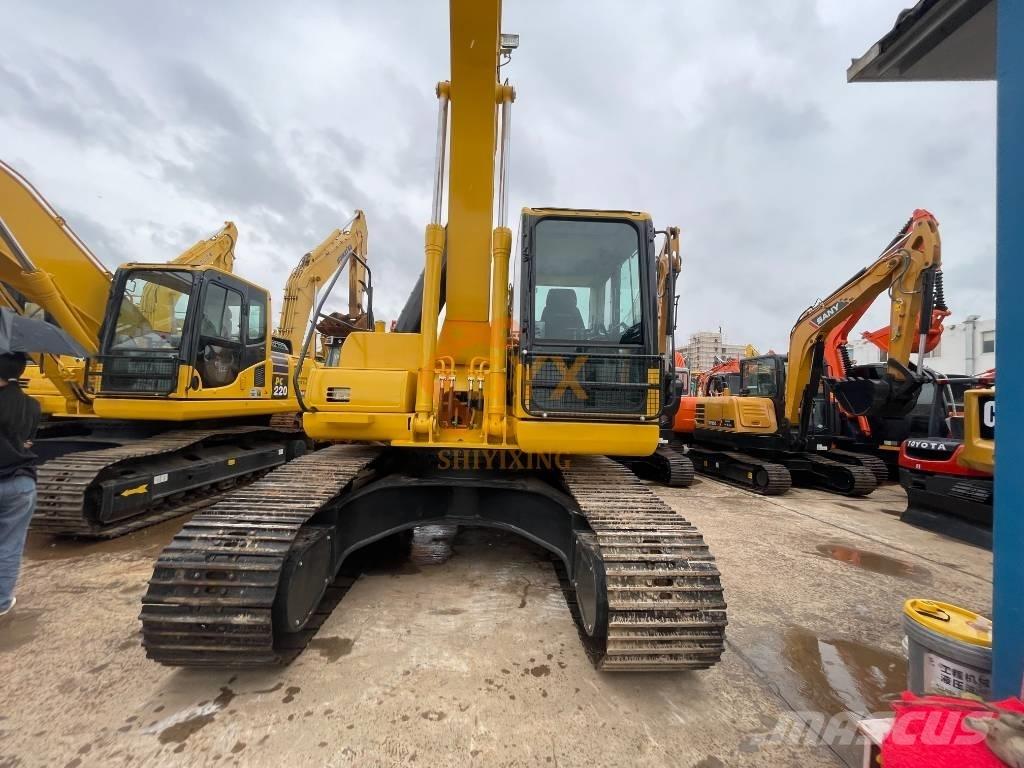 Komatsu PC 200 Excavatoare pe șenile
