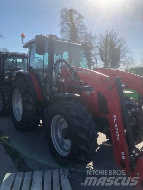 Massey Ferguson 5711 Tractoare