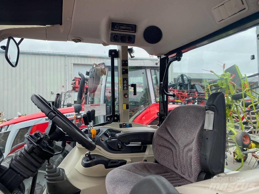 Massey Ferguson 5711 Tractoare