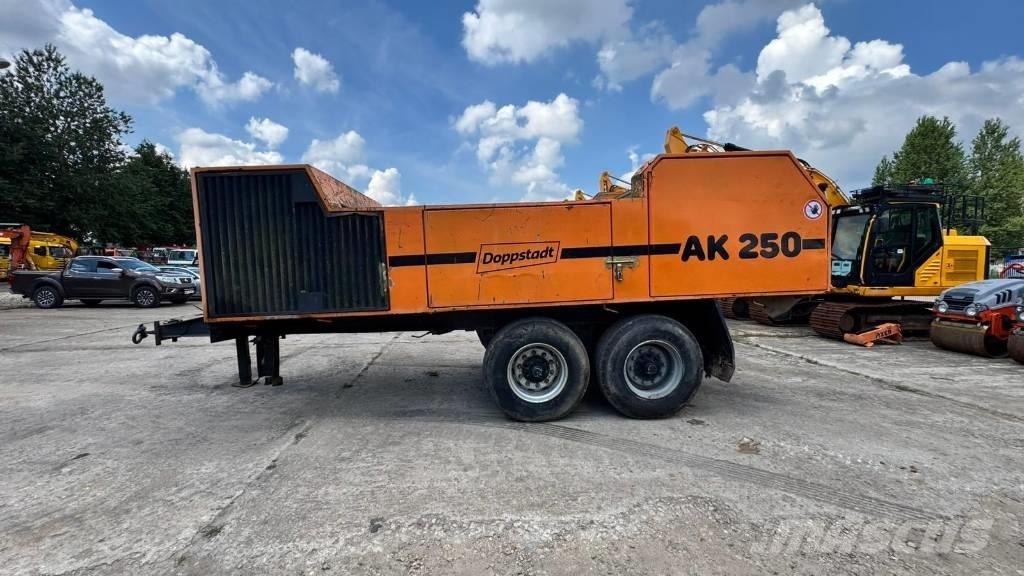 Doppstadt AK 250 Masina de tocat deseuri