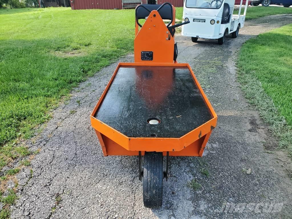 Taylor-Dunn SC100 Camioane de tractiune