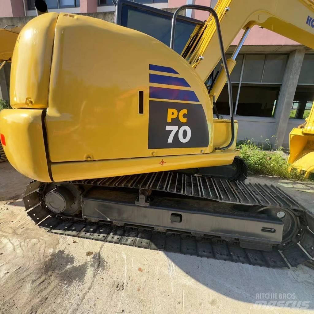 Komatsu PC 70 Excavatoare pe șenile
