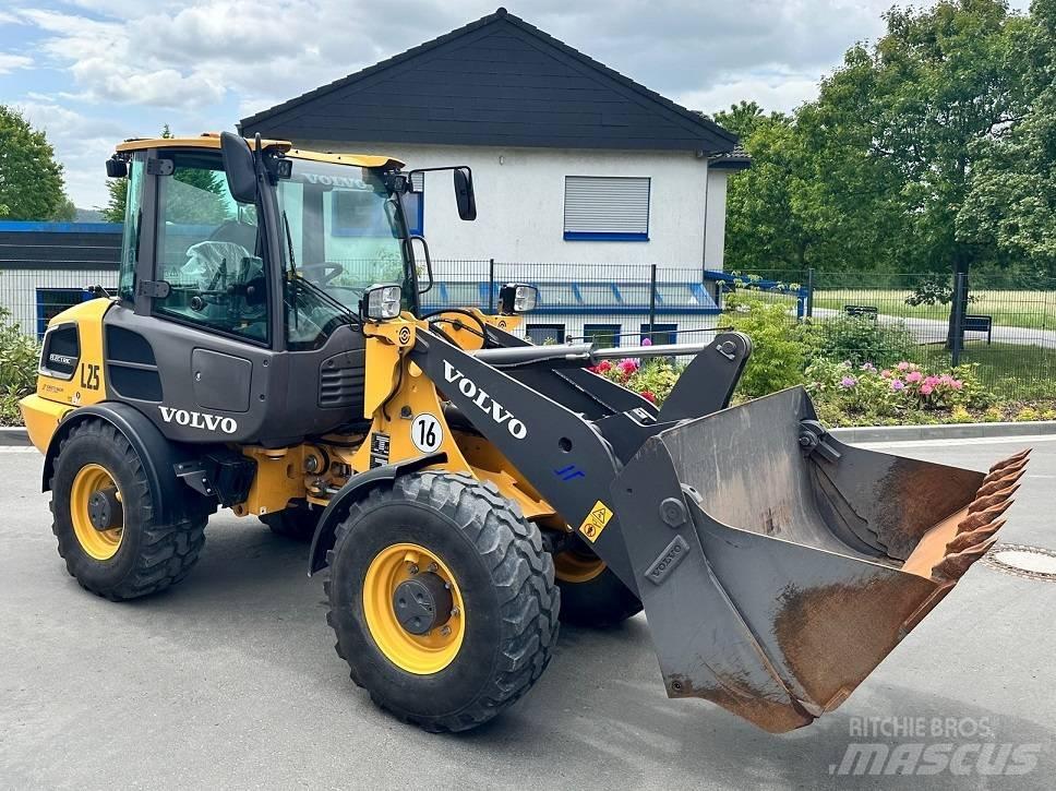 Volvo L 25 Electric Incarcator pe pneuri