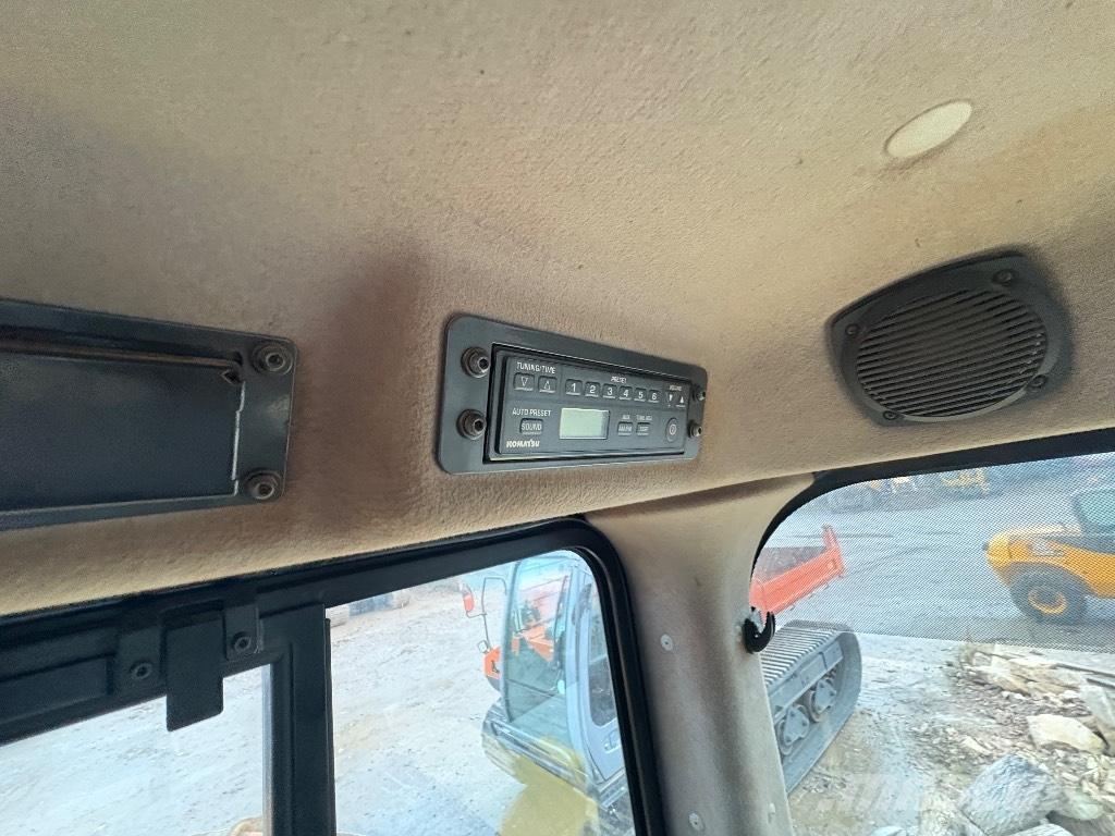 Komatsu D65PX-18 Buldozere pe senile