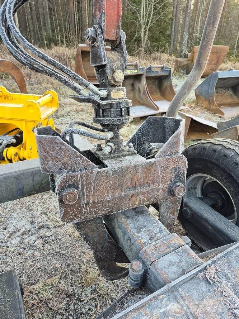 Patu 1800 Remorci forestiere