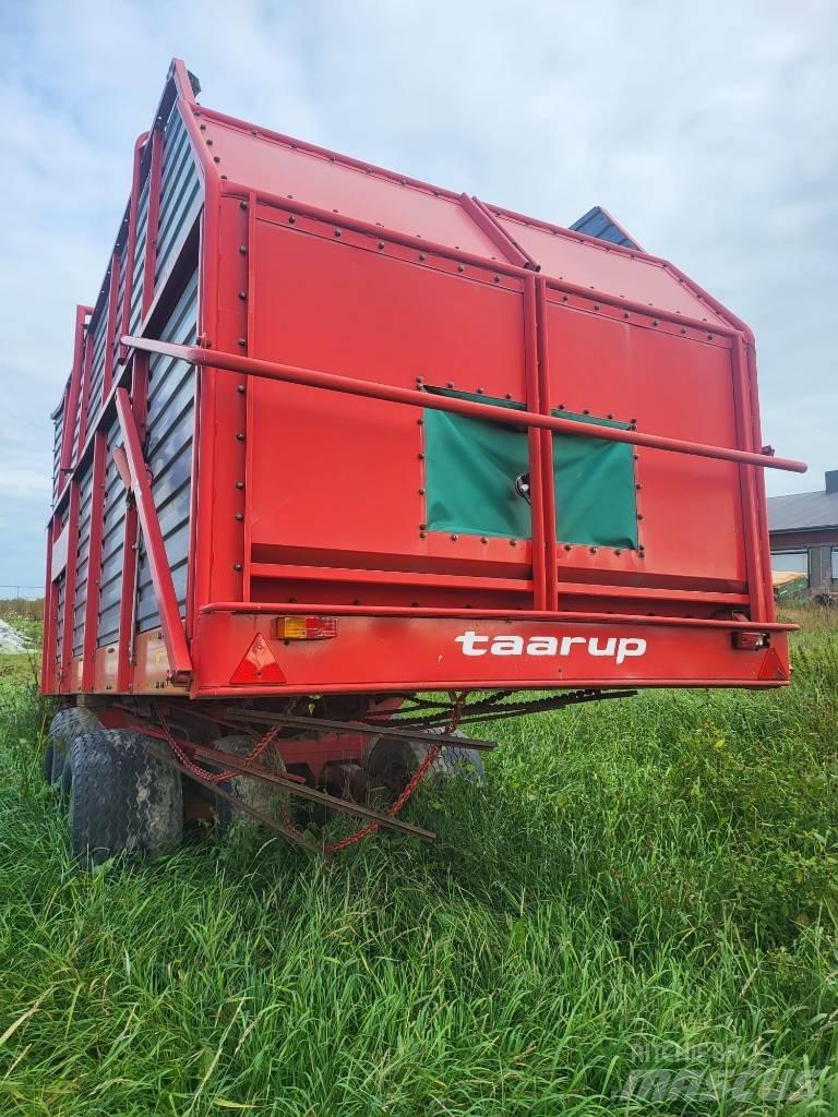 Taarup 470 vagoane de furaj