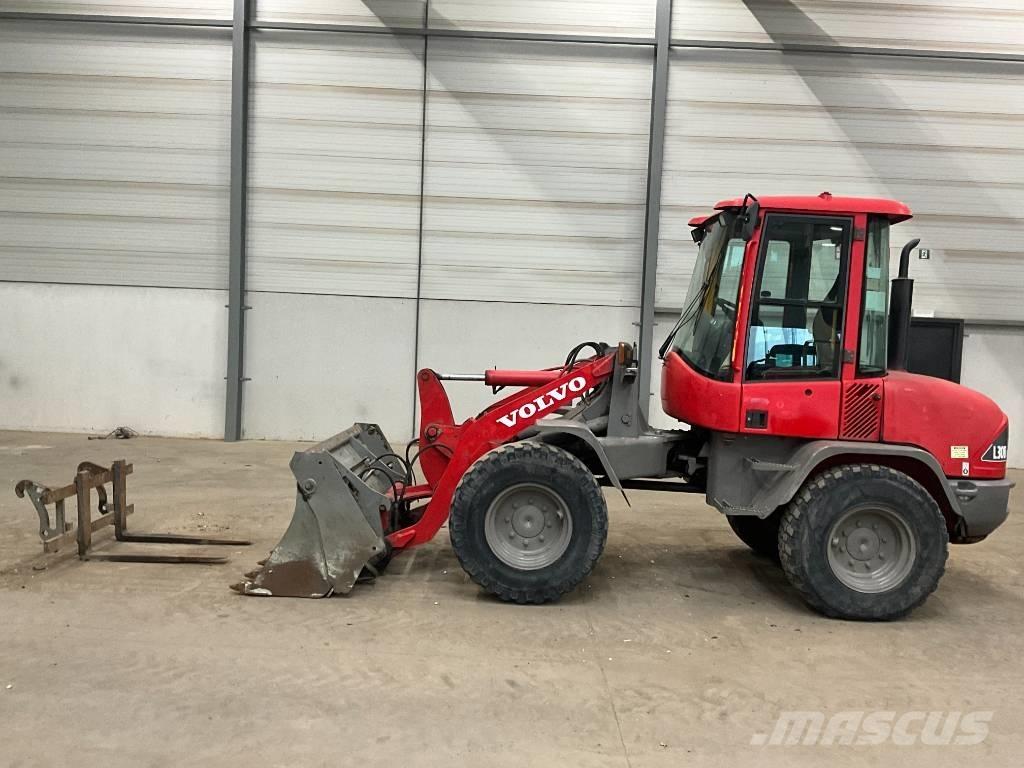 Volvo L 30 B-Z/X Incarcator pe pneuri