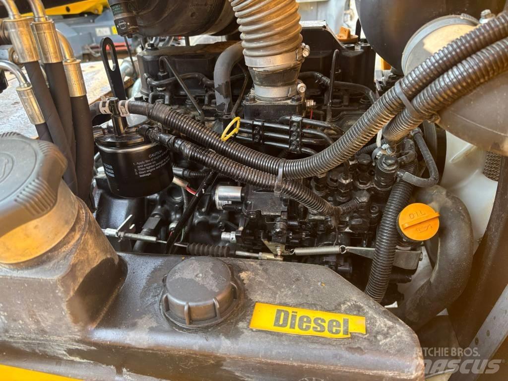 Thwaites MACH 474 Minitractor de teren