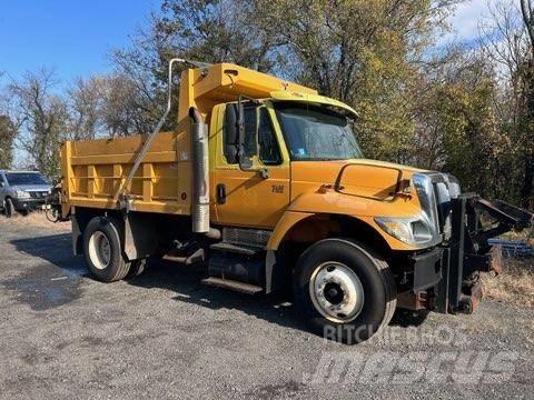 International 7400 Autobasculanta