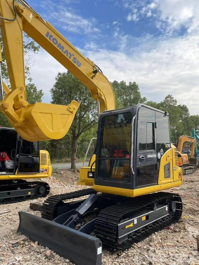 Komatsu 70-8 Excavatoare pe șenile
