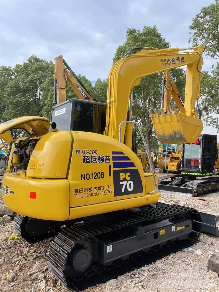 Komatsu 70-8 Excavatoare pe șenile
