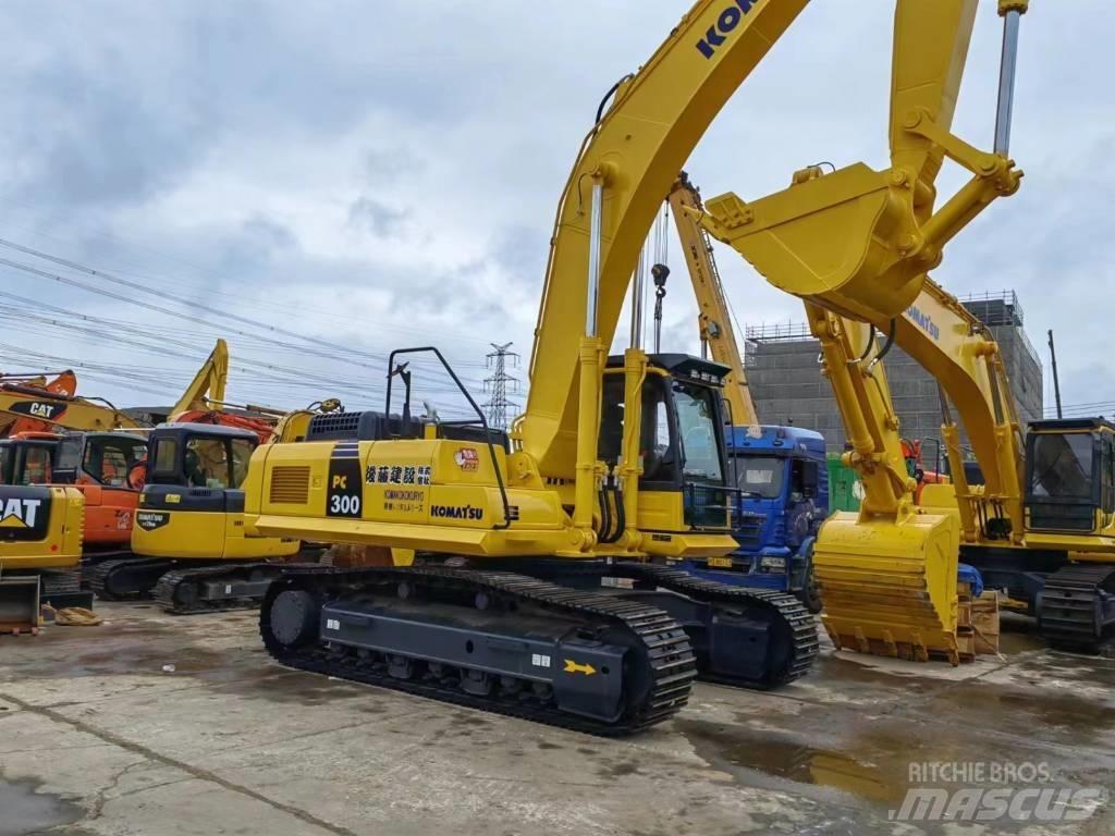 Komatsu PC 300 Excavatoare pe șenile
