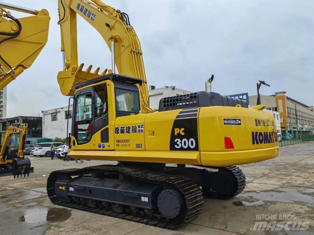 Komatsu PC 300 Excavatoare pe șenile
