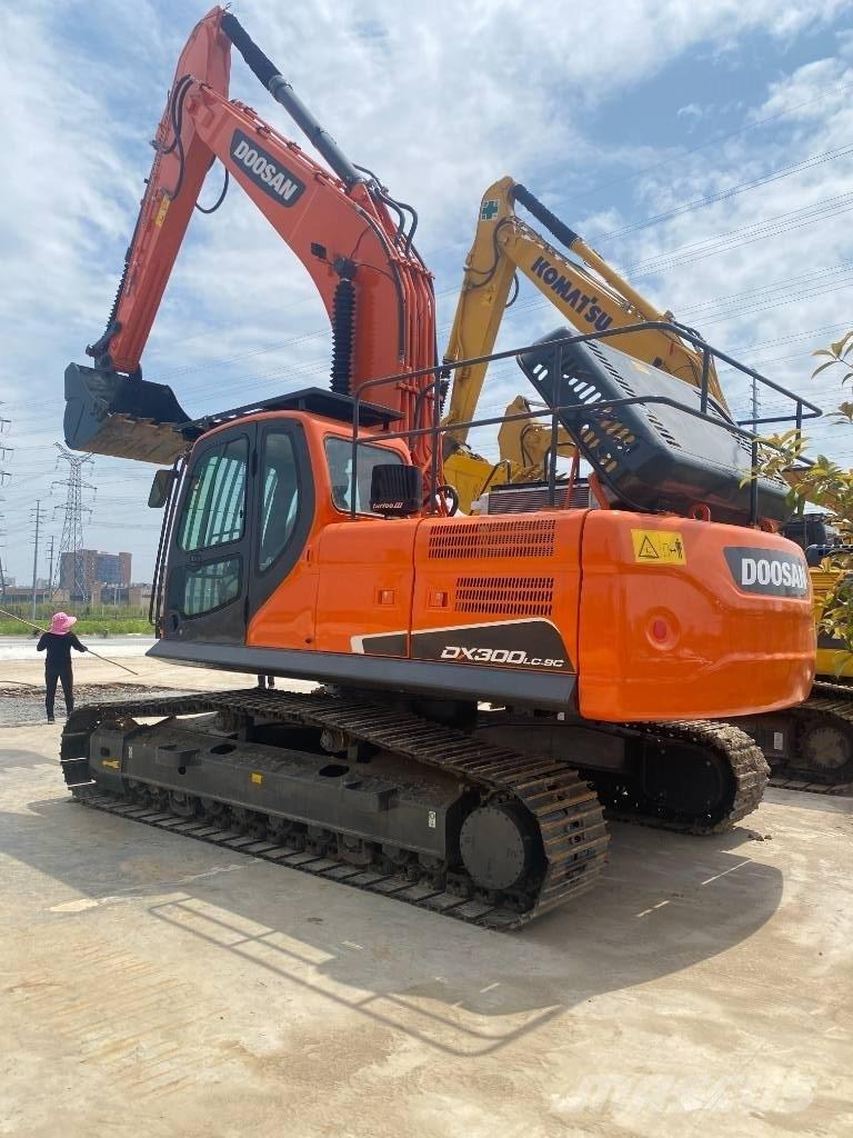Doosan DX 300 Excavatoare pe șenile
