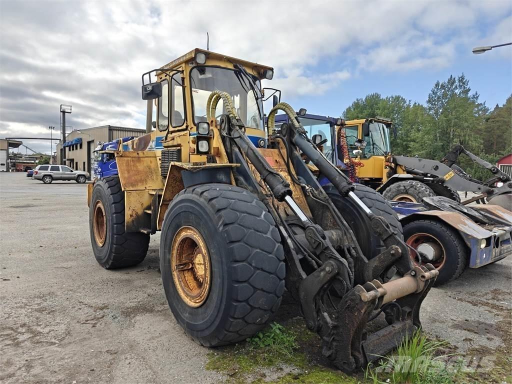 Volvo BM 4500 Incarcator pe pneuri
