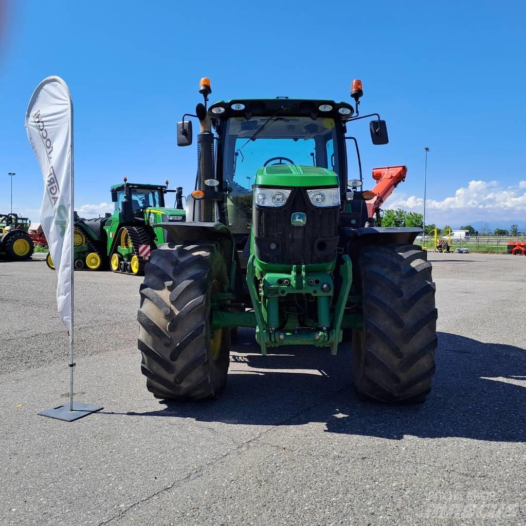 John Deere 6210 R Tractoare