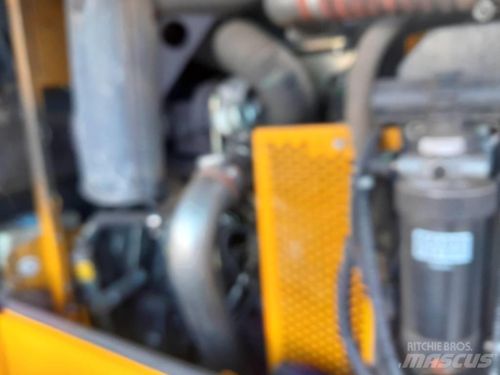 JCB 412 Manipulatoare agricole