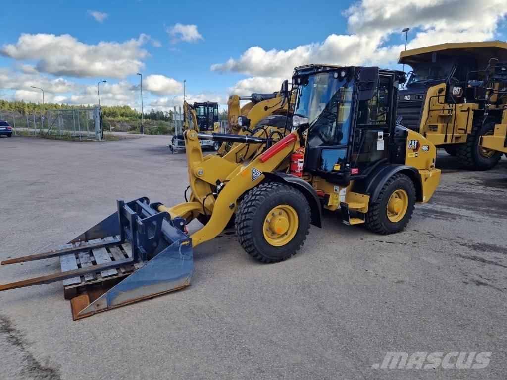 CAT 906 Incarcator pe pneuri