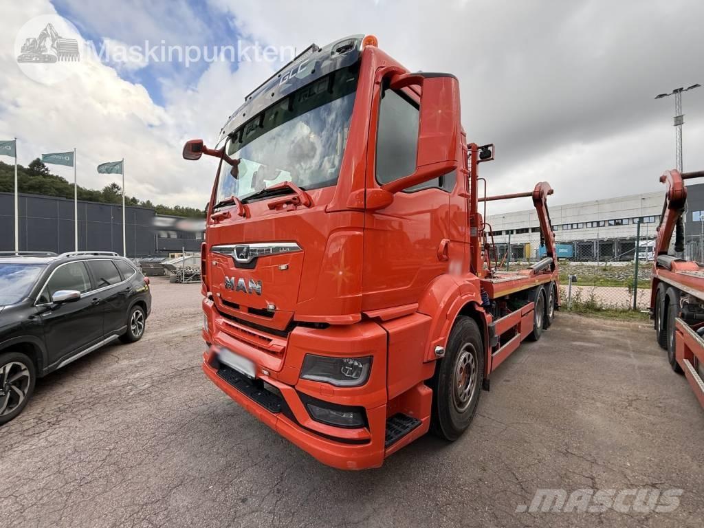 MAN TGS 26.360 Camion cu incarcator
