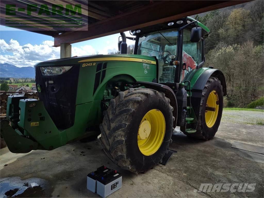 John Deere 8245 R Tractoare