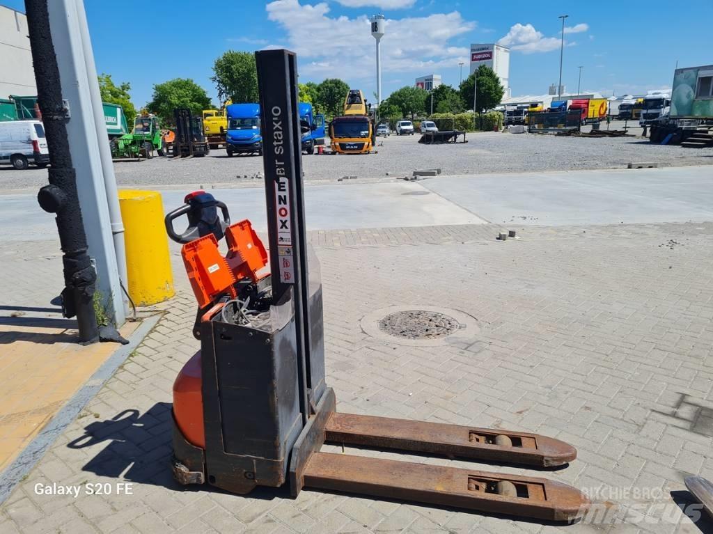 Toyota SWE080L Transpaleta manuala