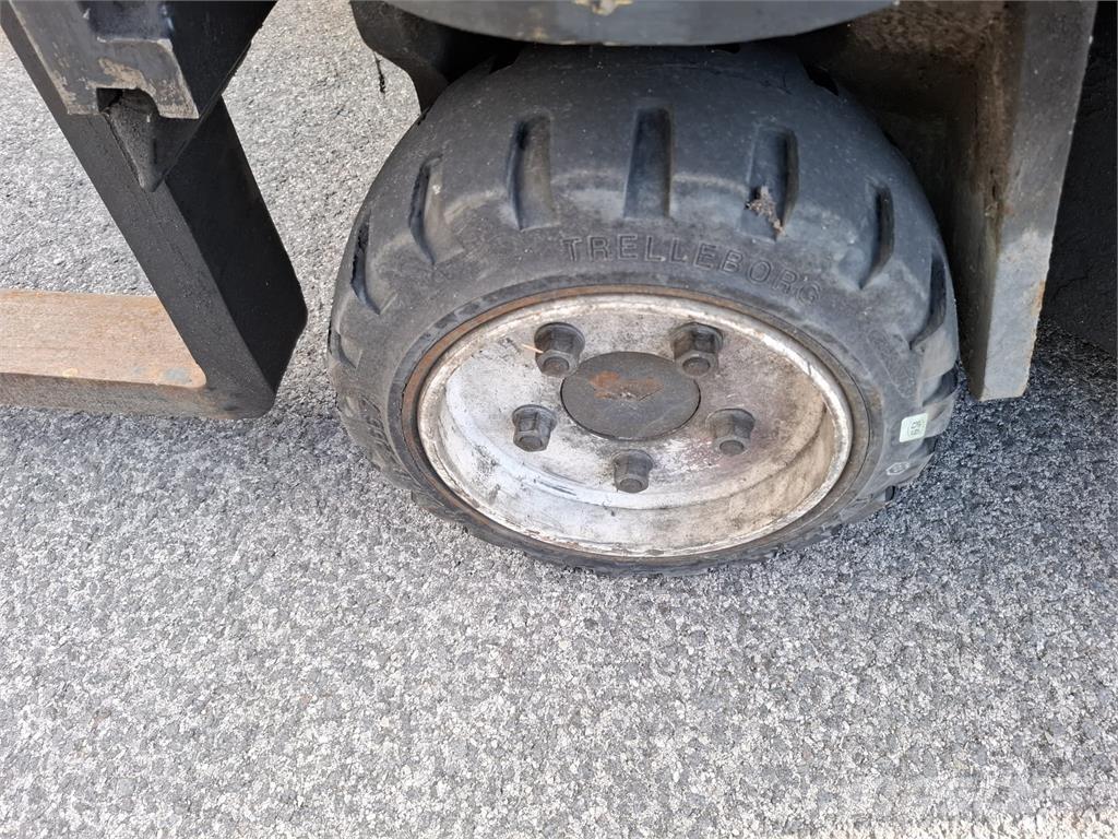 Combilift C3000CB Stivuitoare cu patru brate