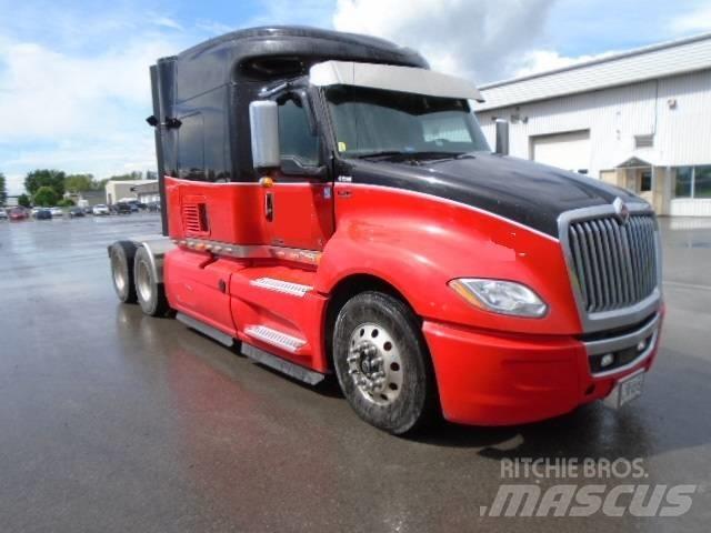 International LT625 Autotractoare