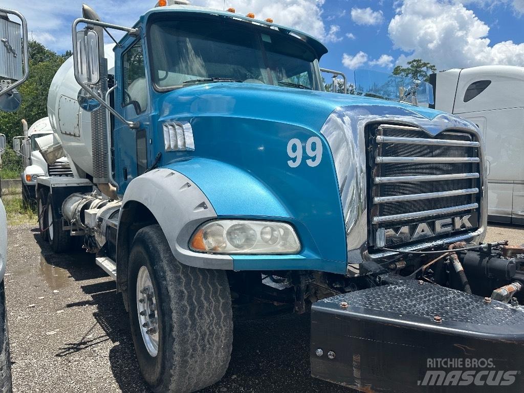 Mack GU 800 Altele