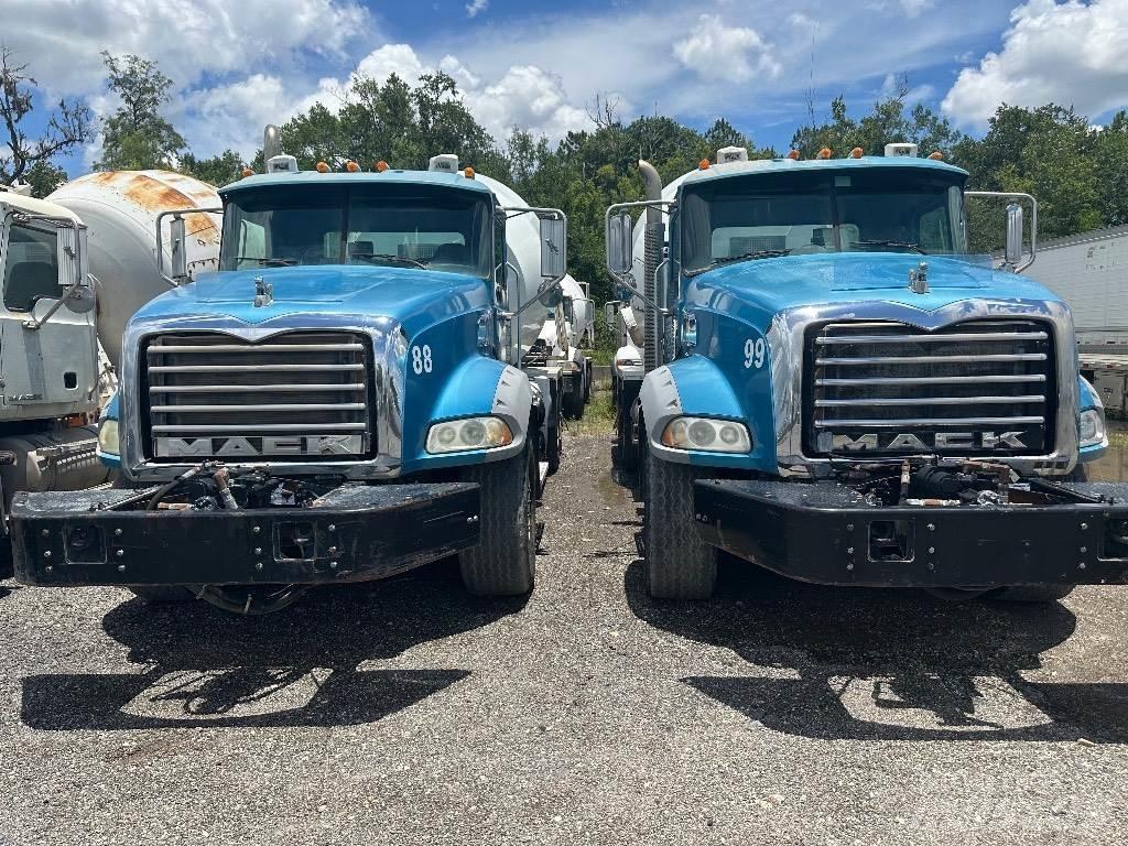 Mack GU 800 Altele