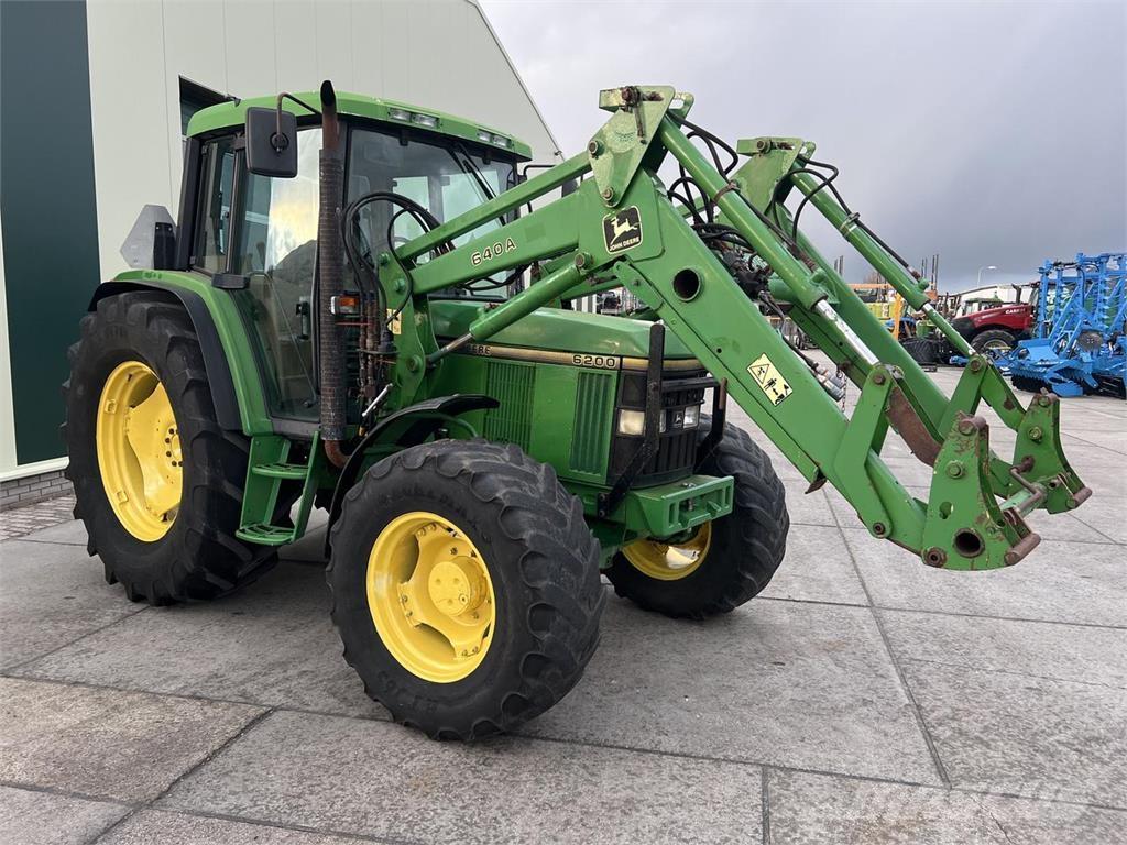 John Deere 6200 Tractoare