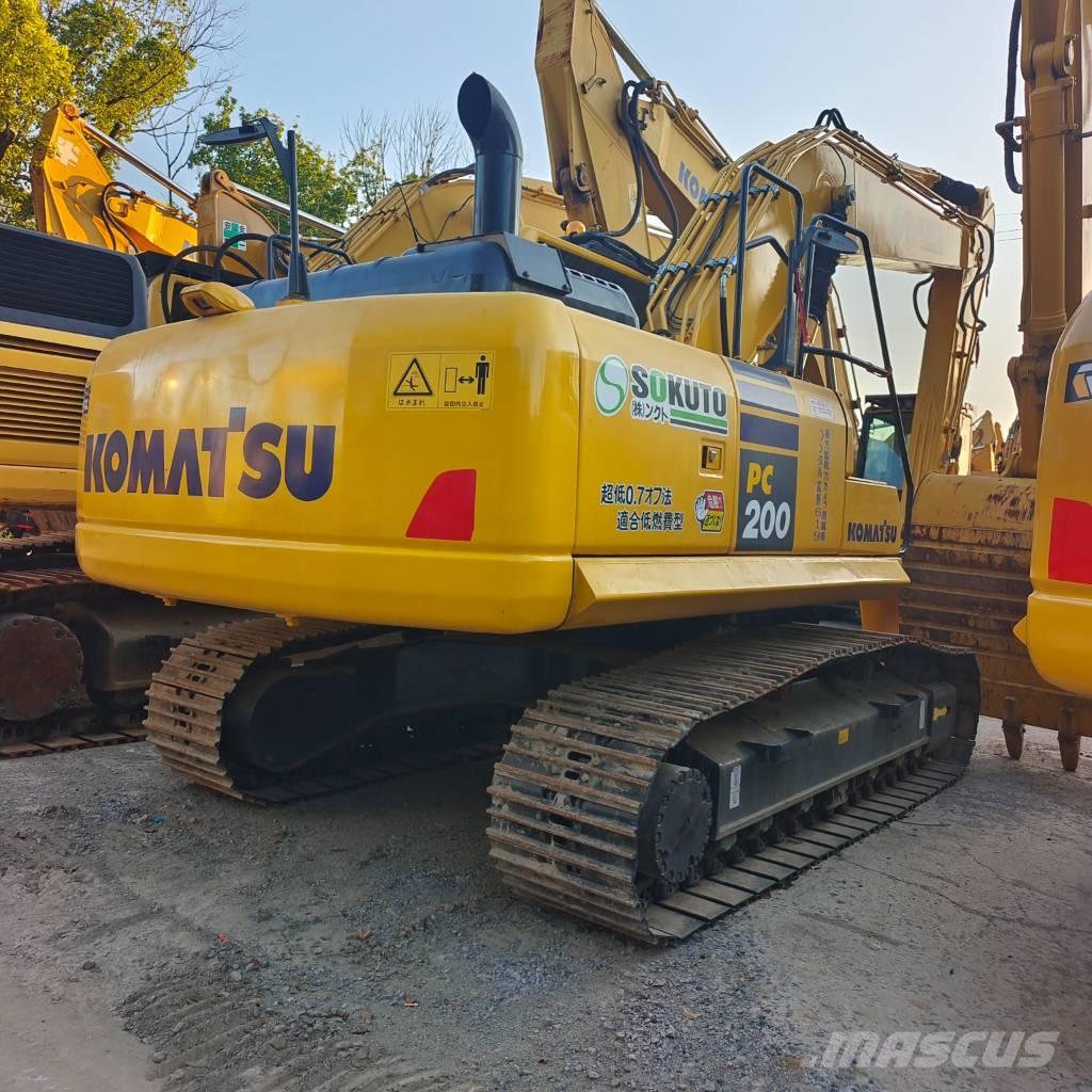 Komatsu PC200-8 Excavatoare pe șenile
