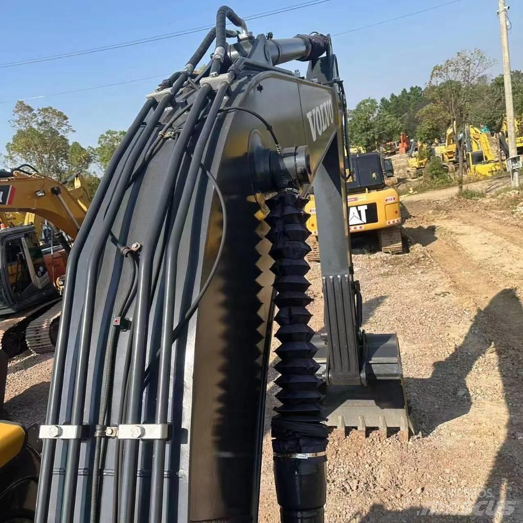Volvo EC 210 Excavatoare pe șenile
