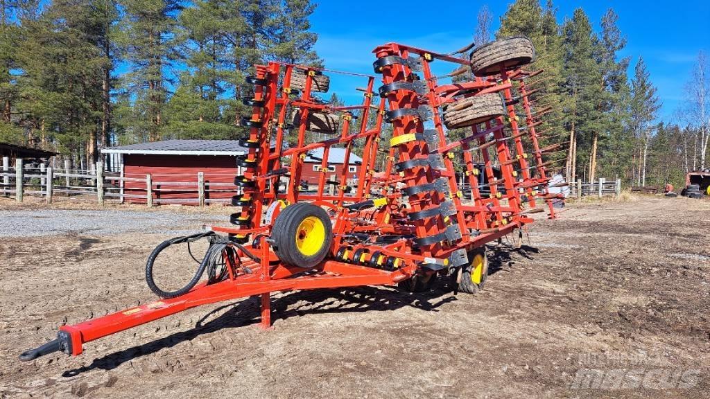 Väderstad Ferox 700 Grape