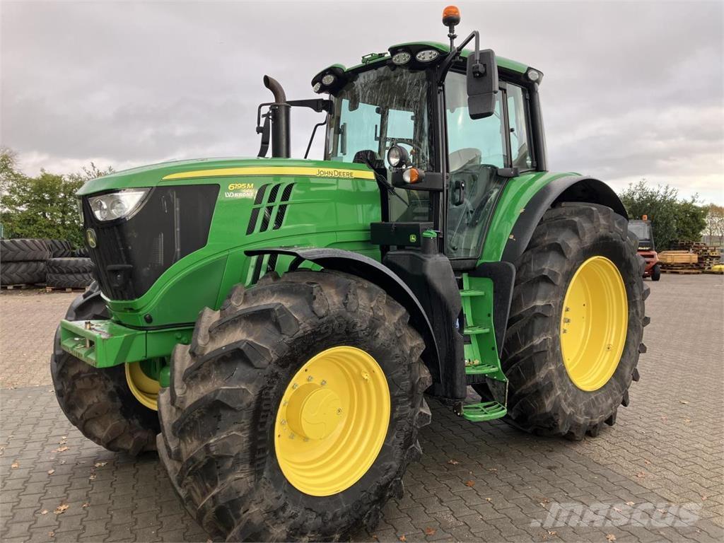 John Deere 6195M Tractoare