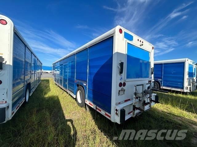 Mickey 16 Bay Remorci transport bauturi