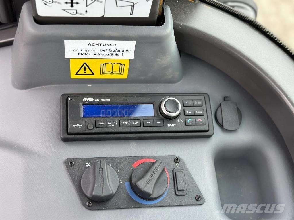 Mecalac AX 700 Incarcator pe pneuri