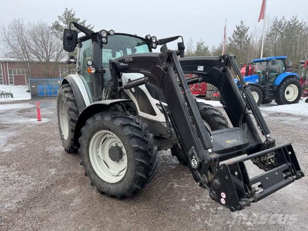 Valtra G 115 Active Tractoare
