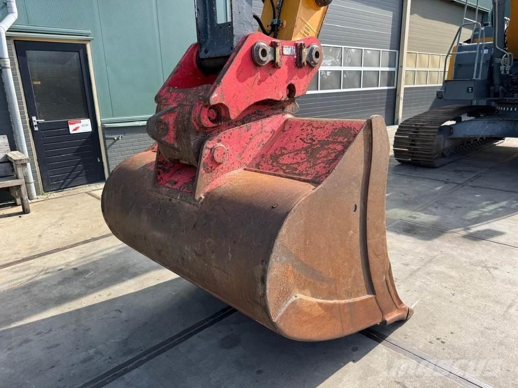 Liebherr R922 LC Excavatoare pe șenile
