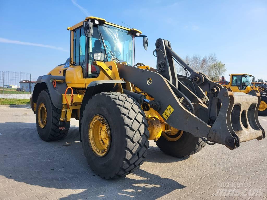 Volvo L 120 H Incarcator pe pneuri