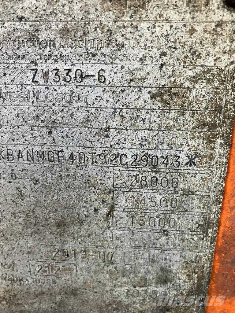 Hitachi ZW330-6 Incarcator pe pneuri