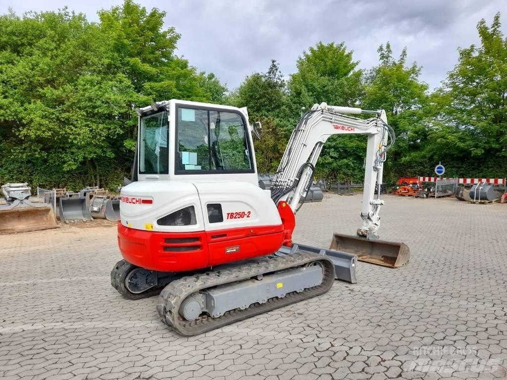 Takeuchi TB 250-2 Mini excavatoare < 7t