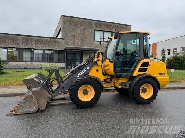 Volvo L 25 F Incarcator pe pneuri
