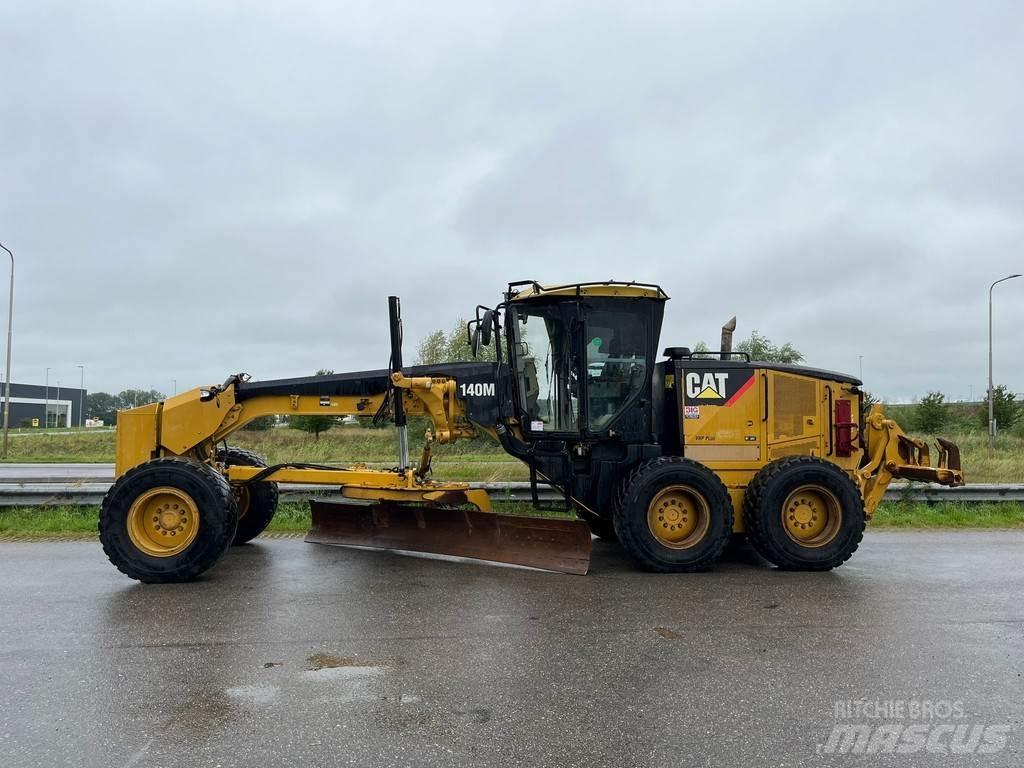 CAT 140M Gredere