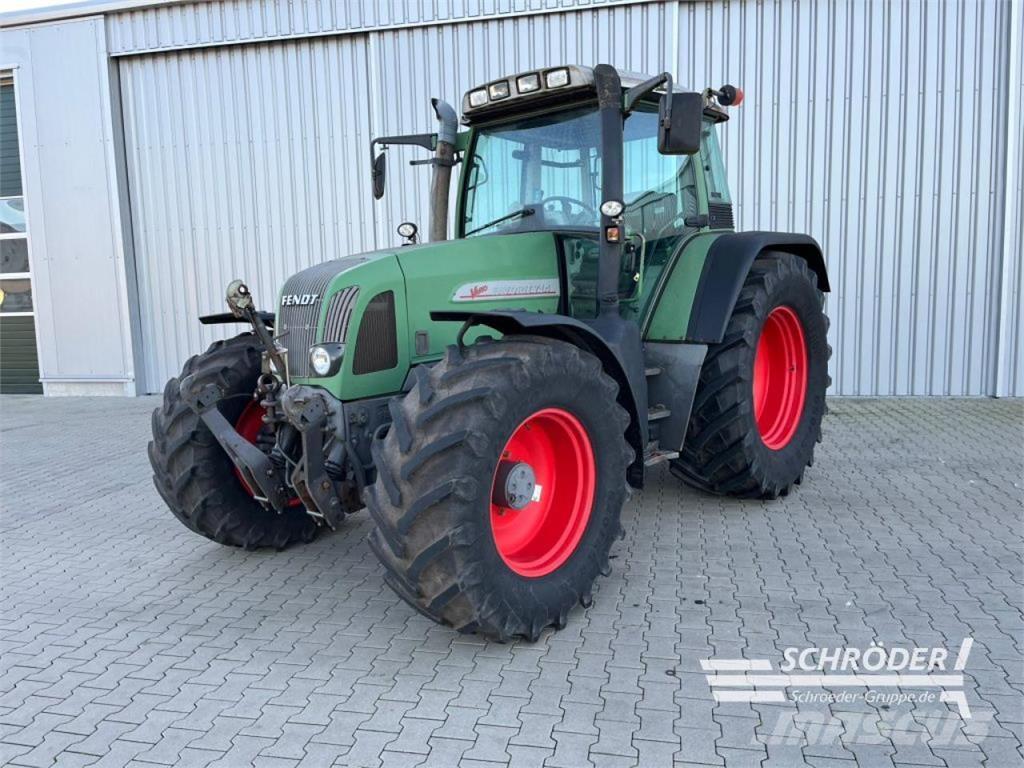 Fendt 714 VARIO Tractoare