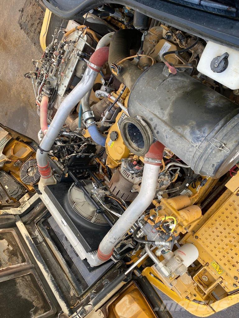 CAT 725C2 NVT Transportoare articulate