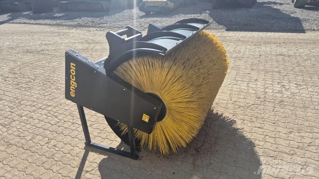 Engcon sweeper Maturatori