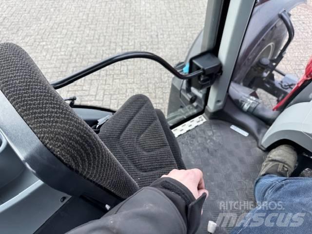 Valtra N134 Hitech Tractoare