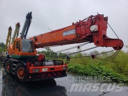 Kato KR25H-V5 Macara teren accidentat
